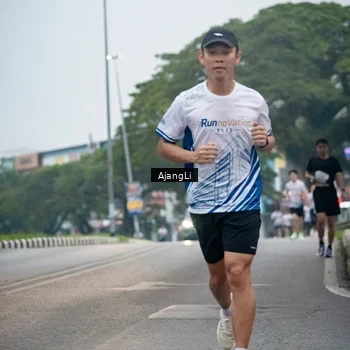 Runner Photo 8978572