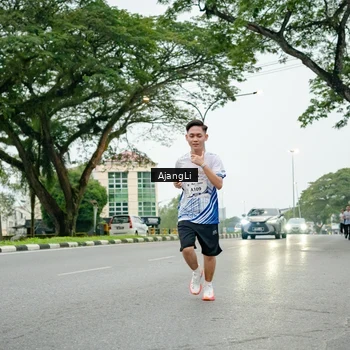 Runner Photo 8978684