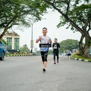 Runner Photo 8978704
