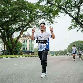 Runner Photo 8978736