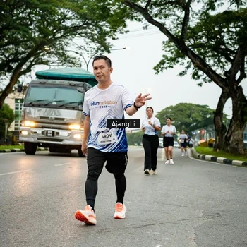 Runner Photo 8978749