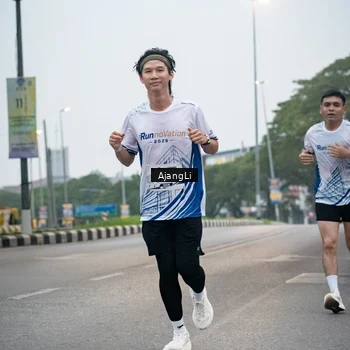 Runner Photo 8978759