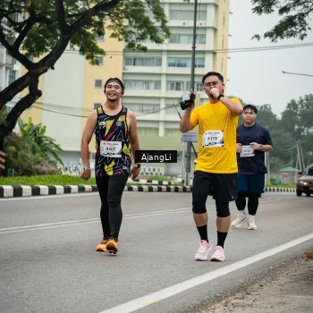 Runner Photo 8978853