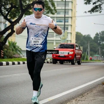 Runner Photo 8978884