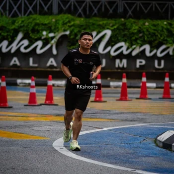 Runner Photo 8978901
