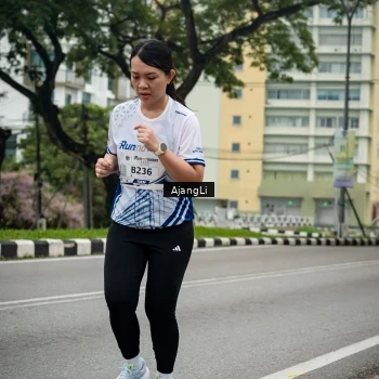 Runner Photo 8978954