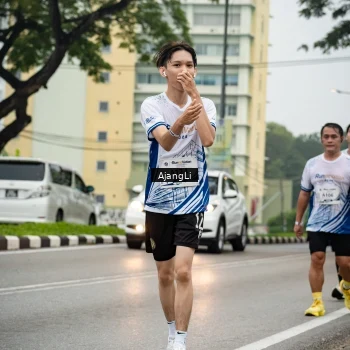 Runner Photo 8979009