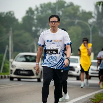 Runner Photo 8979097