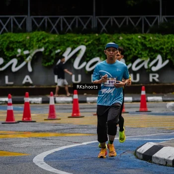 Runner Photo 8979111