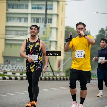 Runner Photo 8979115