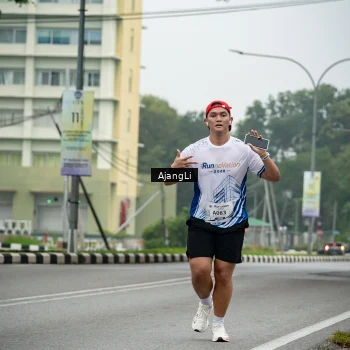 Runner Photo 8979179
