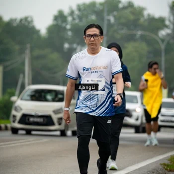 Runner Photo 8979210