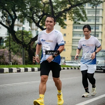 Runner Photo 8979273