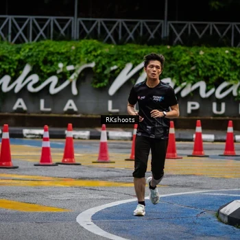 Runner Photo 8979299