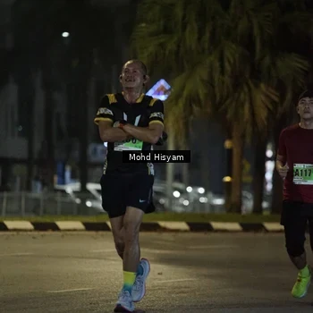Runner Photo 8979345