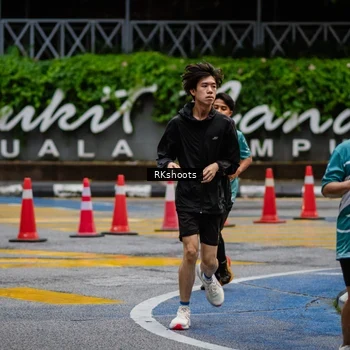 Runner Photo 8979403