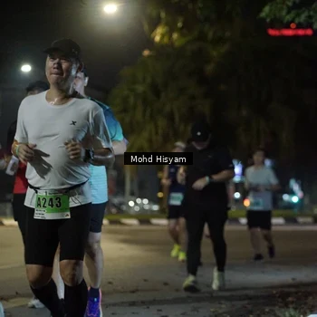 Runner Photo 8979496