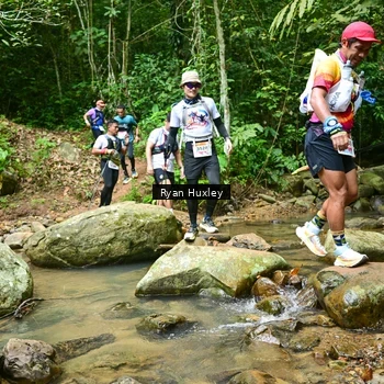 Runner Photo 8980001
