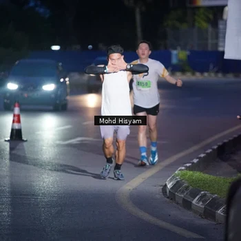 Runner Photo 8981491