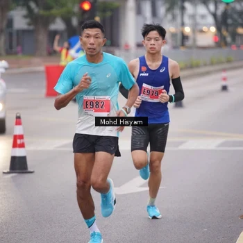Runner Photo 8982072