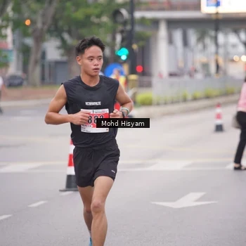 Runner Photo 8982285