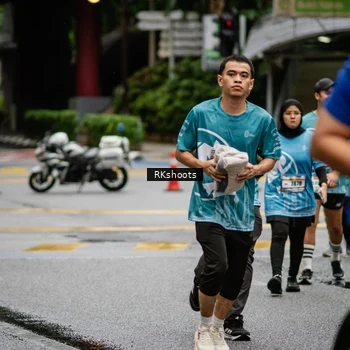 Runner Photo 8982392
