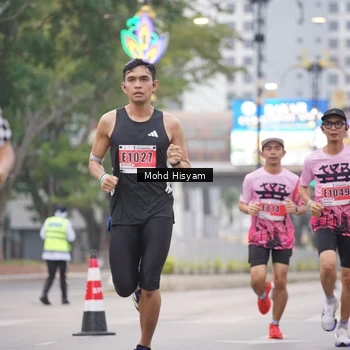 Runner Photo 8982511