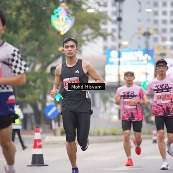 Runner Photo 8982514