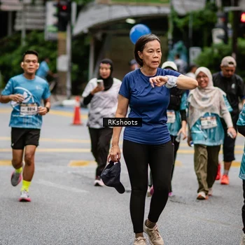 Runner Photo 8982664