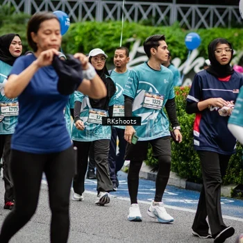 Runner Photo 8982675