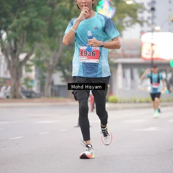 Runner Photo 8982715