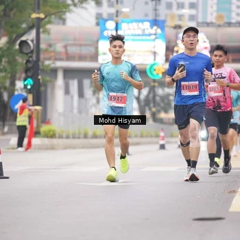 Runner Photo 8982802