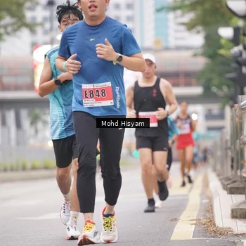 Runner Photo 8982875