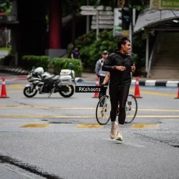 Runner Photo 8983731