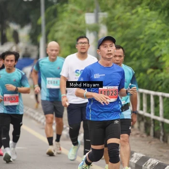 Runner Photo 8986346