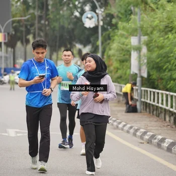 Runner Photo 8986364