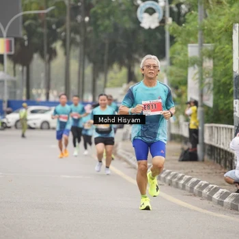 Runner Photo 8986509