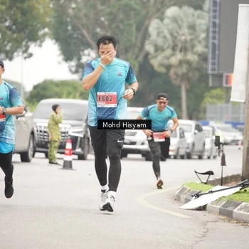 Runner Photo 8986794