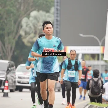 Runner Photo 8986816
