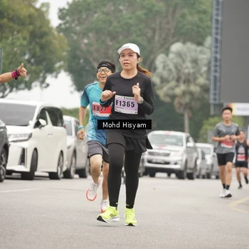 Runner Photo 8986858