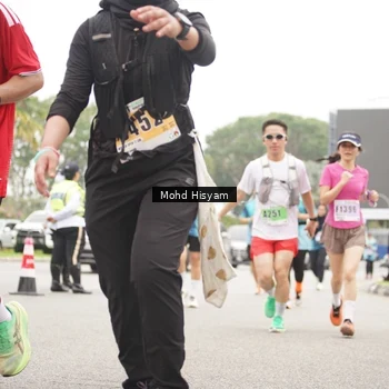 Runner Photo 8987373