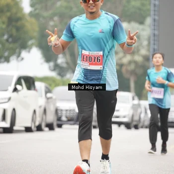 Runner Photo 8987878