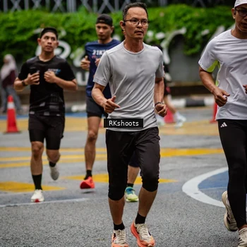 Runner Photo 8987910