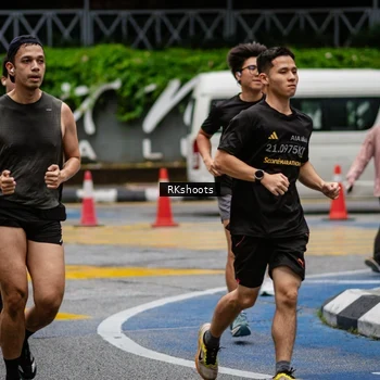 Runner Photo 8988312