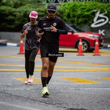 Runner Photo 8988335