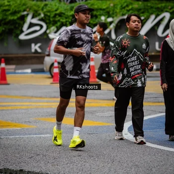 Runner Photo 8988609