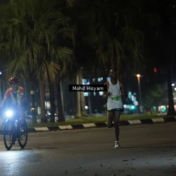 Runner Photo 8989036