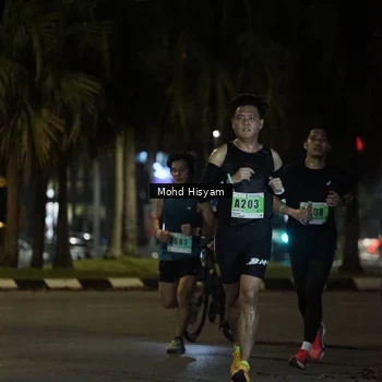 Runner Photo 8989354