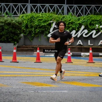 Runner Photo 8989372