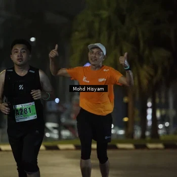 Runner Photo 8990005